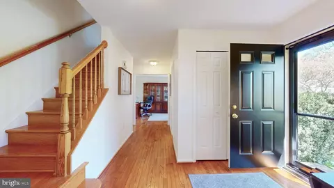 Entry Way - 206 Environs Rd, Sterling, VA 20165 photo 2 of 2