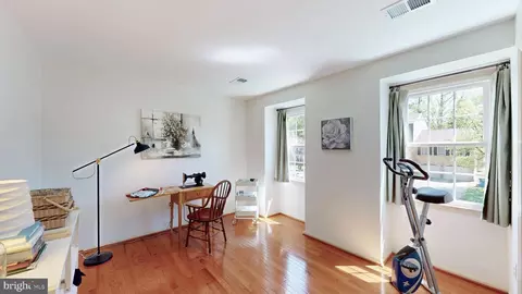 Dining - 206 Environs Rd, Sterling, VA 20165 photo 5 of 6