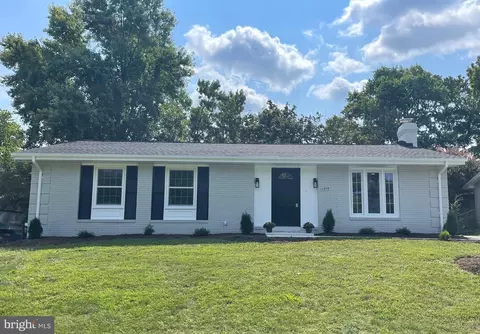 1314 E Holly Ave, Sterling, VA 20164