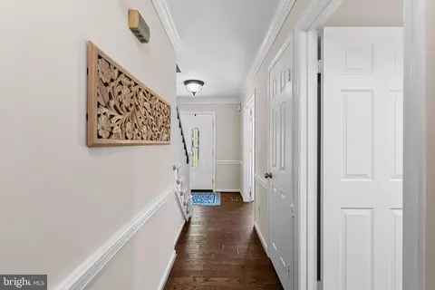 Entry Way - 57 Whittingham Cir, Sterling, VA 20165 photo 3 of 3