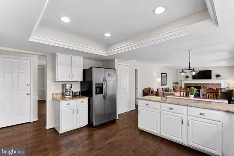 Kitchen - 57 Whittingham Cir, Sterling, VA 20165 photo 3 of 7