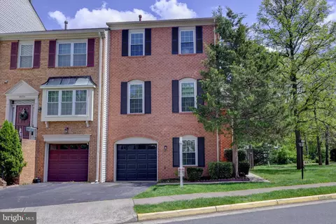 44096 Gala Cir, Ashburn, VA 20147