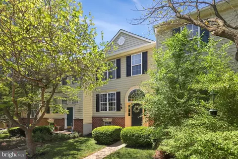17339 Legacy Ter, Round Hill, VA 20141