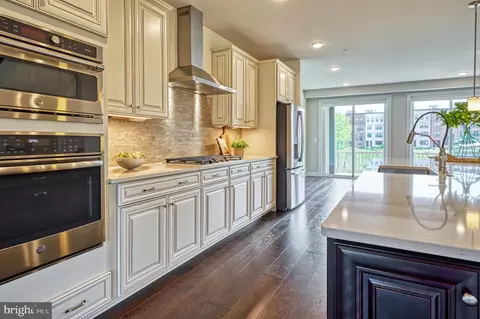 Kitchen - 22352 Exe Sq, Ashburn, VA 20148 photo 3 of 3