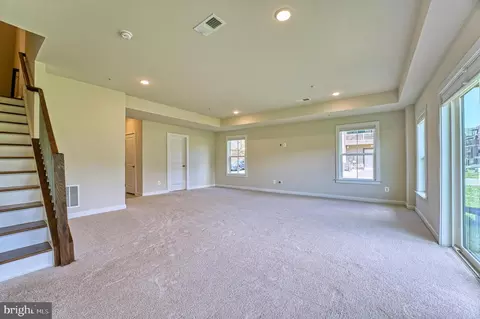 Living - 22352 Exe Sq, Ashburn, VA 20148 photo 5 of 6
