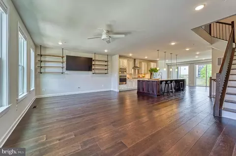 Living - 22352 Exe Sq, Ashburn, VA 20148 photo 1 of 6