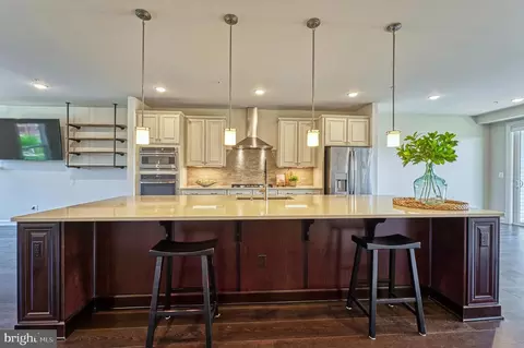 Kitchen - 22352 Exe Sq, Ashburn, VA 20148 photo 2 of 3
