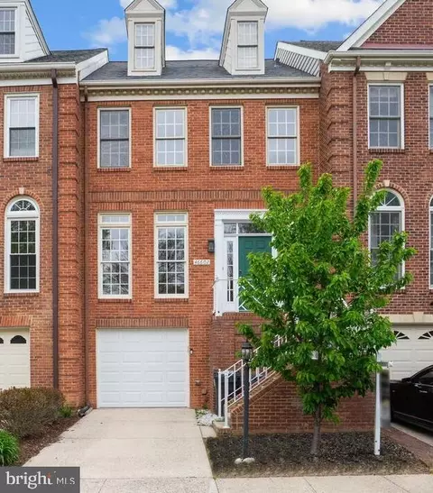 46602 Lynnhaven Sq, Sterling, VA 20165