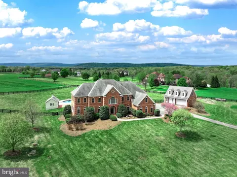 16207 Berlin Tpke, Purcellville, VA 20132