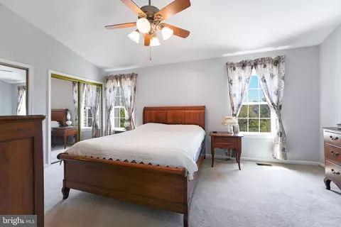 Bedroom - 44003 Florence Ter, Ashburn, VA 20147 photo 3 of 4
