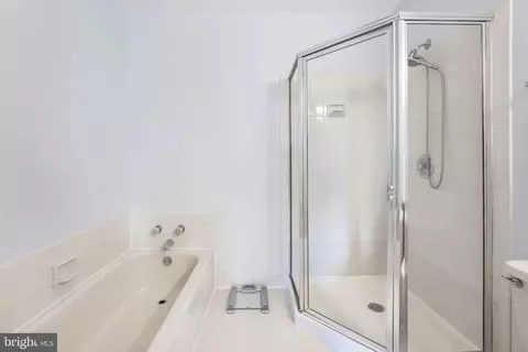 Bath - 44003 Florence Ter, Ashburn, VA 20147 photo 4 of 5