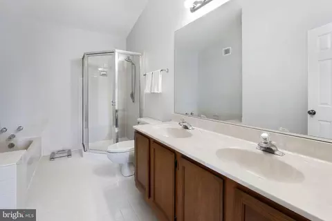 Bath - 44003 Florence Ter, Ashburn, VA 20147 photo 3 of 5