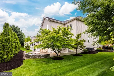 Exterior - 43897 Arborvitae Dr, Ashburn, VA 20147 photo 6 of 9