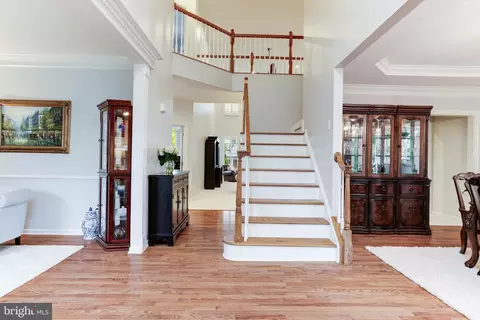 Entry Way - 43897 Arborvitae Dr, Ashburn, VA 20147 photo 2 of 6