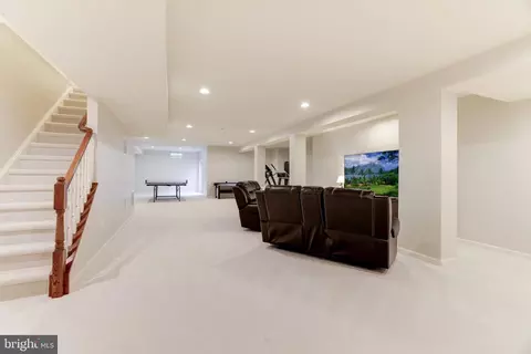 Living - 43897 Arborvitae Dr, Ashburn, VA 20147 photo 14 of 16