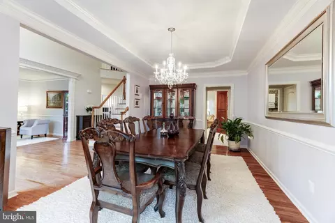 Dining - 43897 Arborvitae Dr, Ashburn, VA 20147 photo 2 of 5