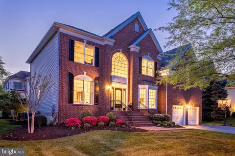 Exterior - 43897 Arborvitae Dr, Ashburn, VA 20147 photo 8 of 9