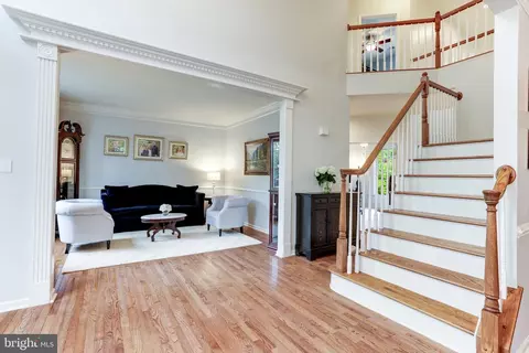 Living - 43897 Arborvitae Dr, Ashburn, VA 20147 photo 2 of 16