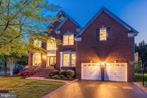 Exterior - 43897 Arborvitae Dr, Ashburn, VA 20147 photo 7 of 9