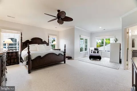 Bedroom - 43897 Arborvitae Dr, Ashburn, VA 20147 photo 3 of 10