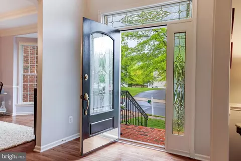 Entry Way - 43897 Arborvitae Dr, Ashburn, VA 20147 photo 3 of 6