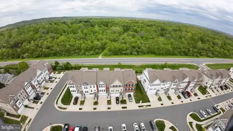 View/Area - 19932 Abram Ter, Ashburn, VA 20147 photo 3 of 3