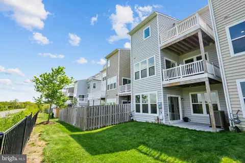 Exterior - 19932 Abram Ter, Ashburn, VA 20147 photo 10 of 13