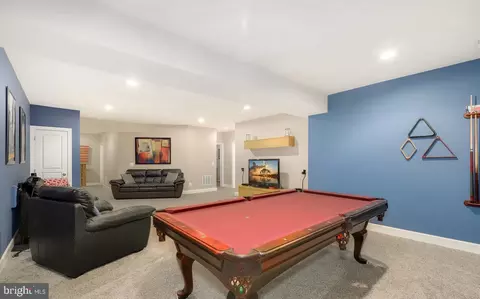 Living - 42485 Spring Splendor Dr, Brambleton, VA 20148 photo 10 of 10