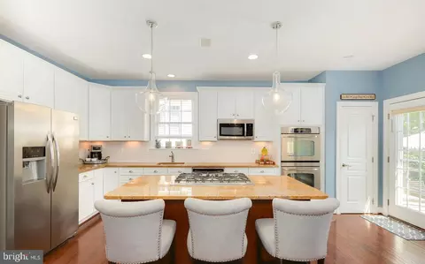 Kitchen - 42485 Spring Splendor Dr, Brambleton, VA 20148 photo 1 of 4