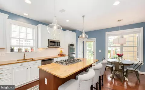 Kitchen - 42485 Spring Splendor Dr, Brambleton, VA 20148 photo 4 of 4