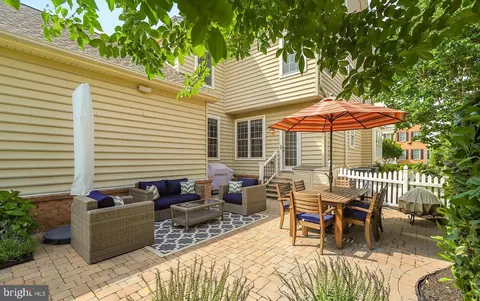 Exterior - 42485 Spring Splendor Dr, Brambleton, VA 20148 photo 8 of 8