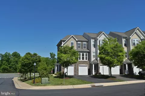 42450 Great Heron Sq, Brambleton, VA 20148