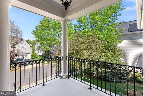 Exterior - 22757 Highcrest Cir, Brambleton, VA 20148 photo 6 of 15