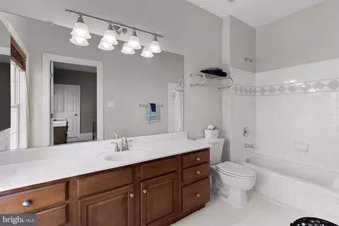 Bath - 22757 Highcrest Cir, Brambleton, VA 20148 photo 6 of 7