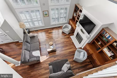Living - 22757 Highcrest Cir, Brambleton, VA 20148 photo 5 of 8