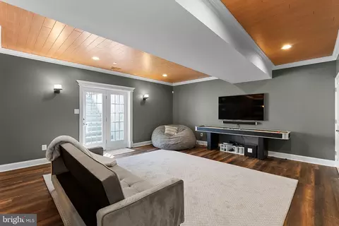 Living - 22757 Highcrest Cir, Brambleton, VA 20148 photo 7 of 8