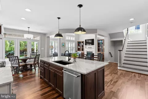 Kitchen - 22757 Highcrest Cir, Brambleton, VA 20148 photo 7 of 9