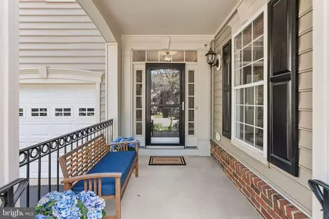 Entry Way - 22757 Highcrest Cir, Brambleton, VA 20148 photo 1 of 5