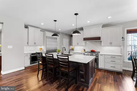 Kitchen - 22757 Highcrest Cir, Brambleton, VA 20148 photo 4 of 9