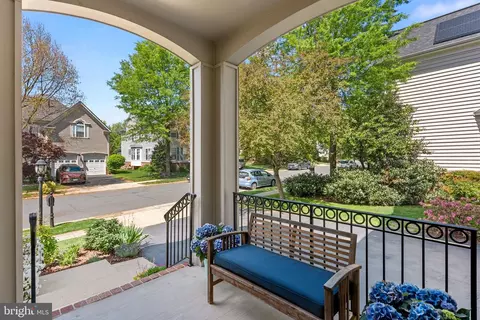 Exterior - 22757 Highcrest Cir, Brambleton, VA 20148 photo 4 of 15