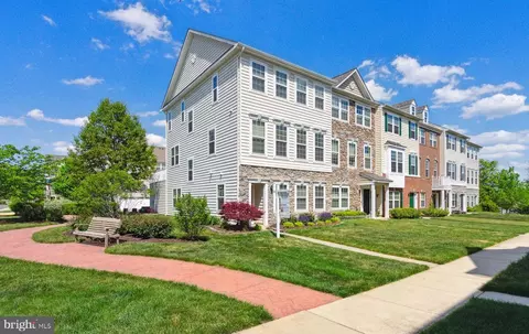 44131 Puma Sq, Chantilly, VA 20152