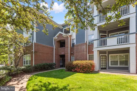 20330 Beechwood Ter #102, Ashburn, VA 20147