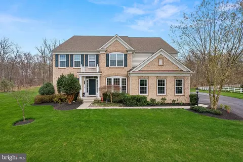 41351 Silverside Dr, Leesburg, VA 20175