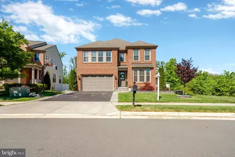 24858 Somerby Dr, Chantilly, VA 20152