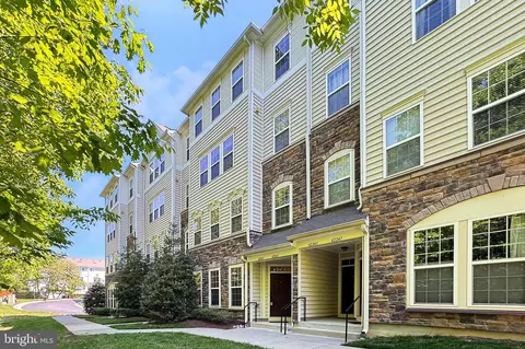 42241 Water Iris Ter, Aldie, VA 20105