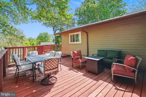 Exterior - 9 Rheims Ct, Sterling, VA 20164 photo 15 of 20