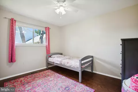 Bedroom - 9 Rheims Ct, Sterling, VA 20164 photo 6 of 6