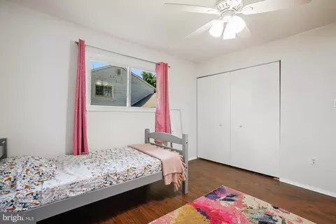 Bedroom - 9 Rheims Ct, Sterling, VA 20164 photo 5 of 6