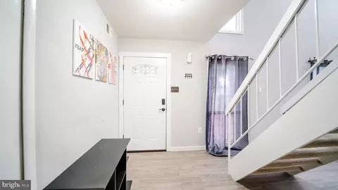 Entry Way - 34 Carousel Ct, Sterling, VA 20164 photo 1 of 9