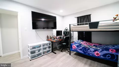 Bedroom - 34 Carousel Ct, Sterling, VA 20164 photo 2 of 3